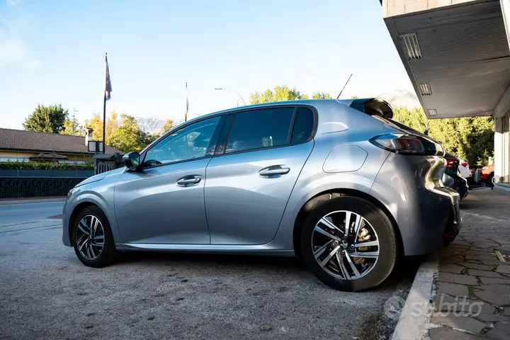 Peugeot 208 2020 photo 4