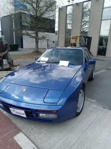 Porsche 944 S2