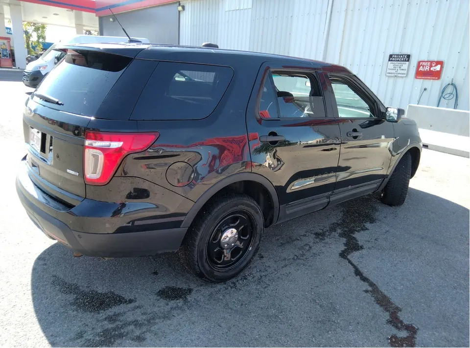 Ford Explorer 2016 photo 3