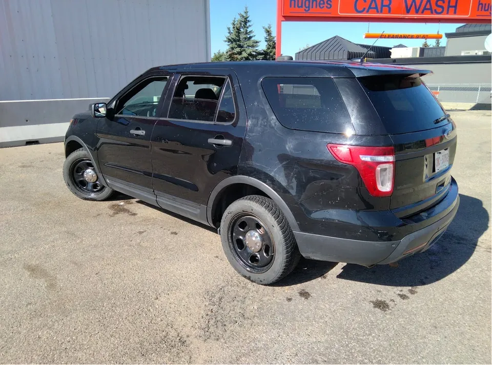 Ford Explorer 2016 photo 2