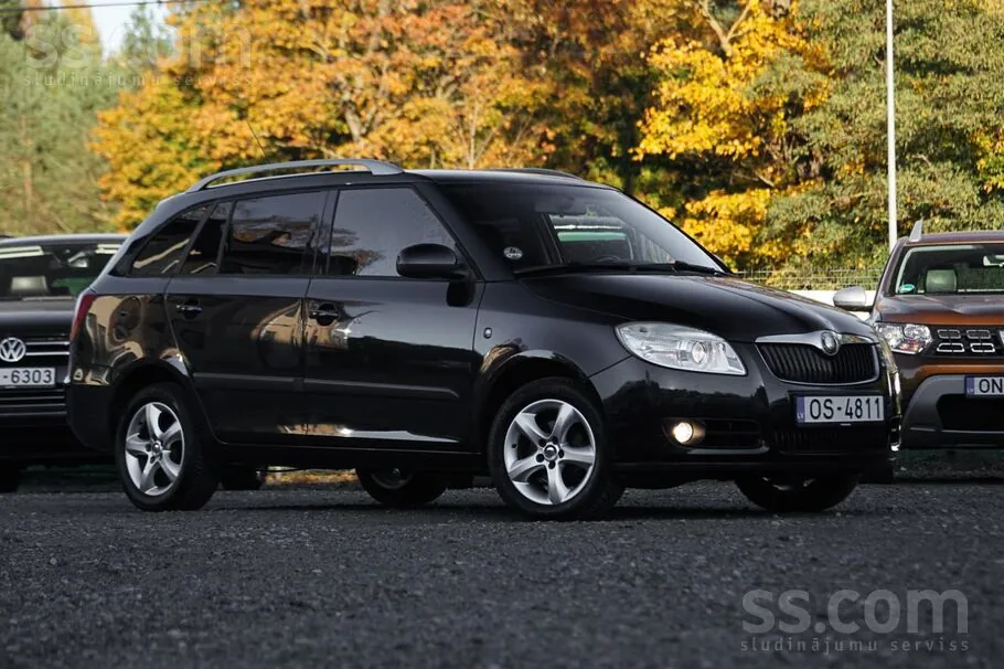 Skoda Fabia 2008 photo 2