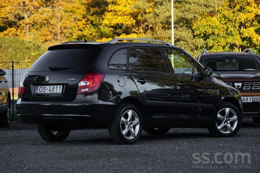 Skoda Fabia 2008 photo 4