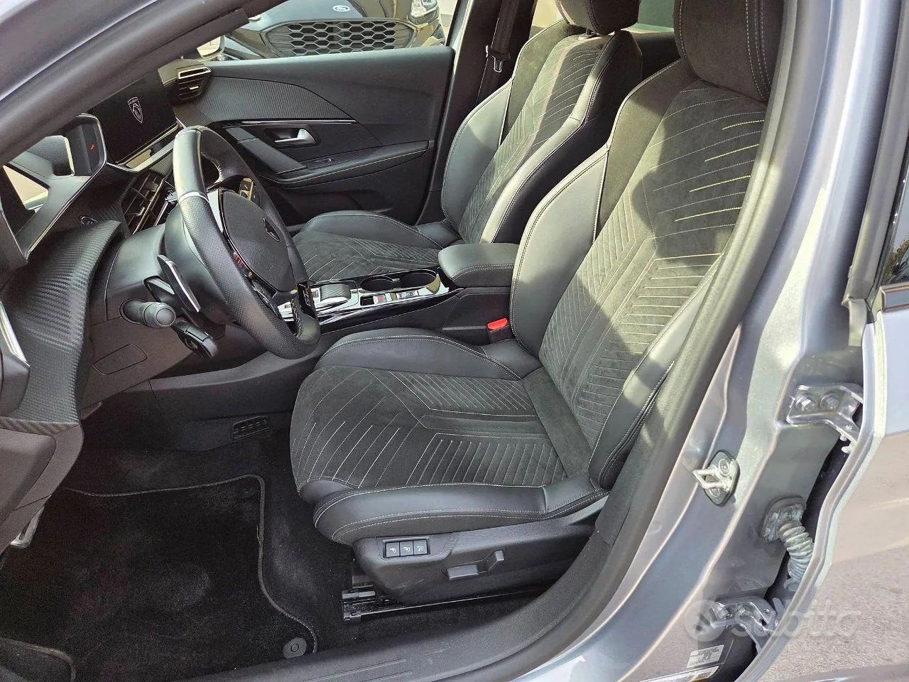 Peugeot 208 2025 photo 4