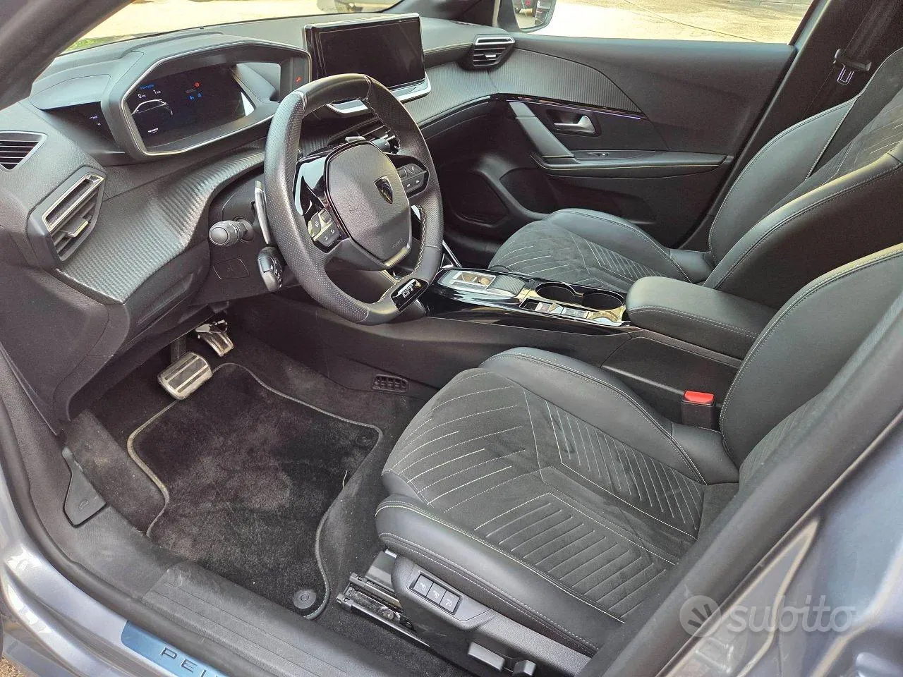 Peugeot 208 2025 photo 3