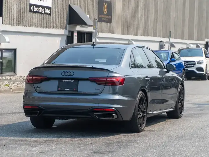 Audi A4 2023 photo 5