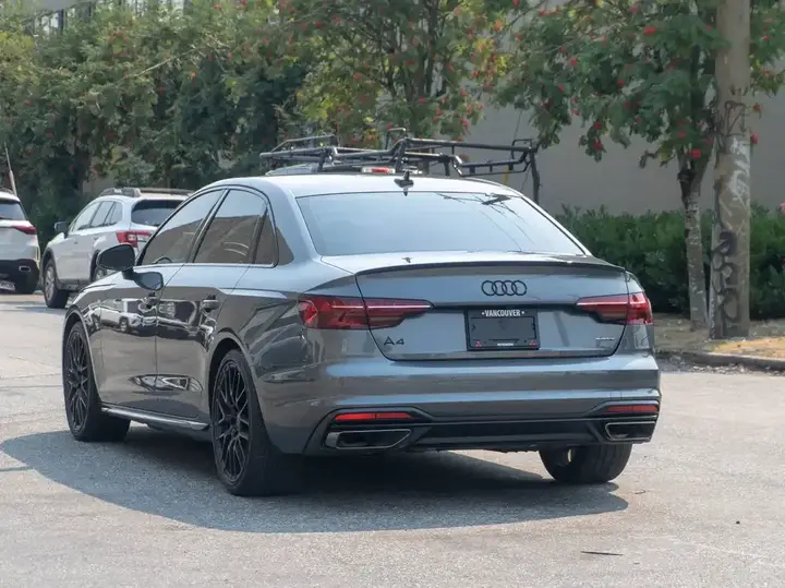 Audi A4 2023 photo 3