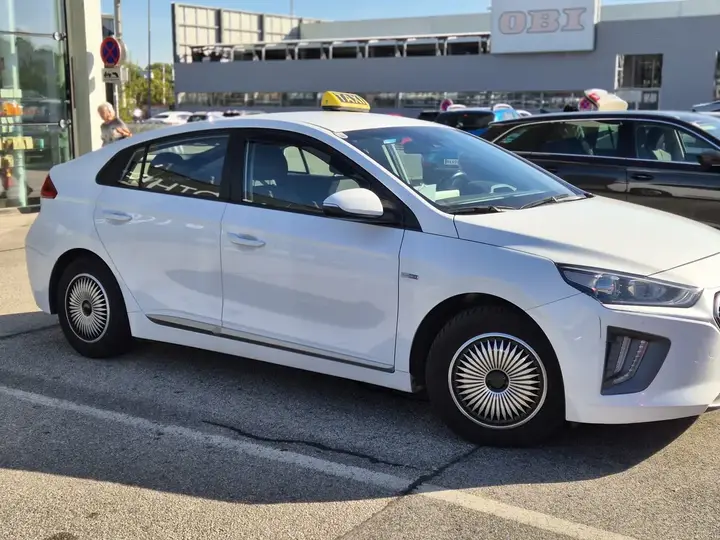 Hyundai Ioniq