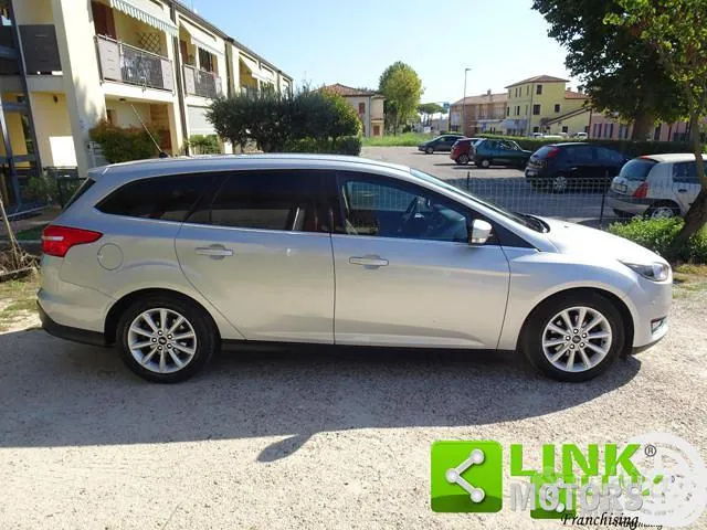 Ford Focus 2015 photo 2