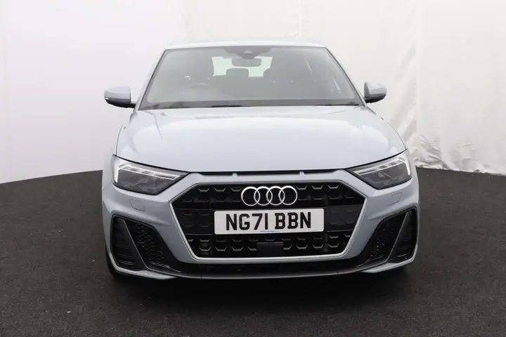 Audi A1 2021 photo 2