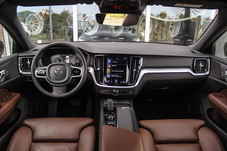 Volvo V60 2021 photo 3