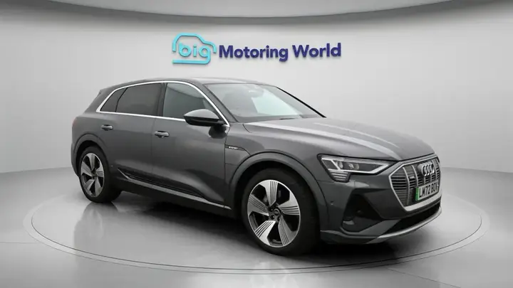 Audi E-Tron 2022 photo 2