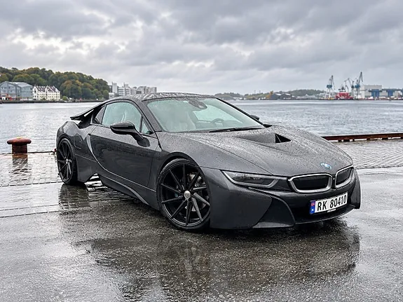 BMW I8 2015 photo 2