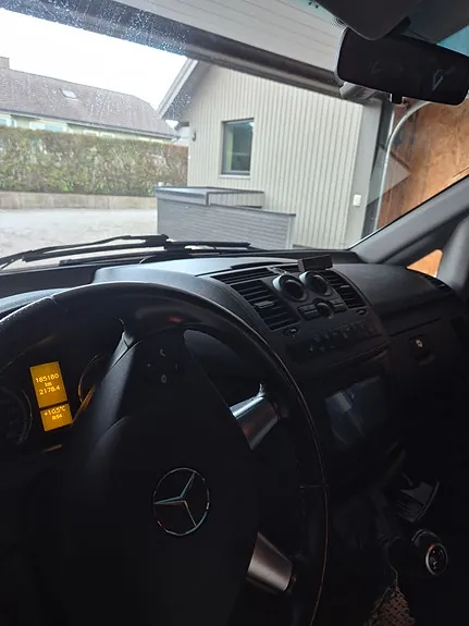 Mercedes-Benz Vito 113 2013 photo 2