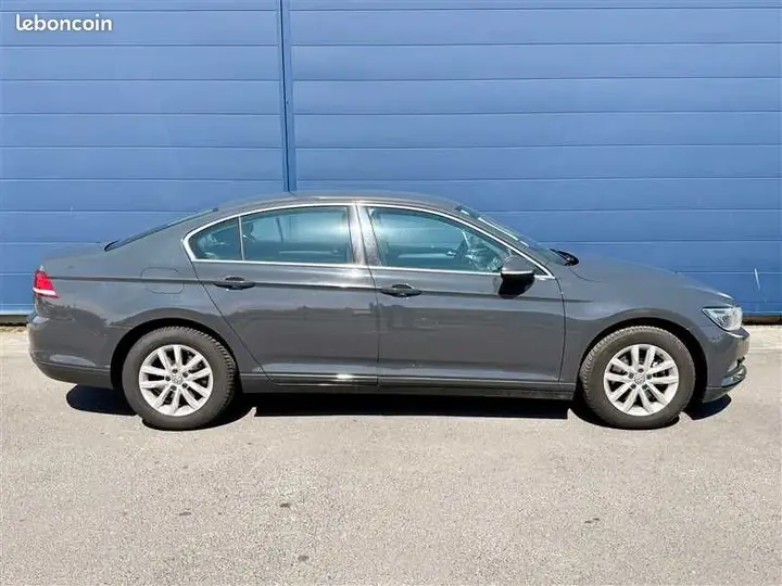 Volkswagen Passat 2018 photo 3