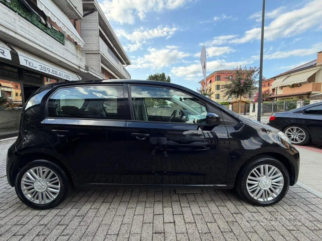 Volkswagen Up 2021 photo 4