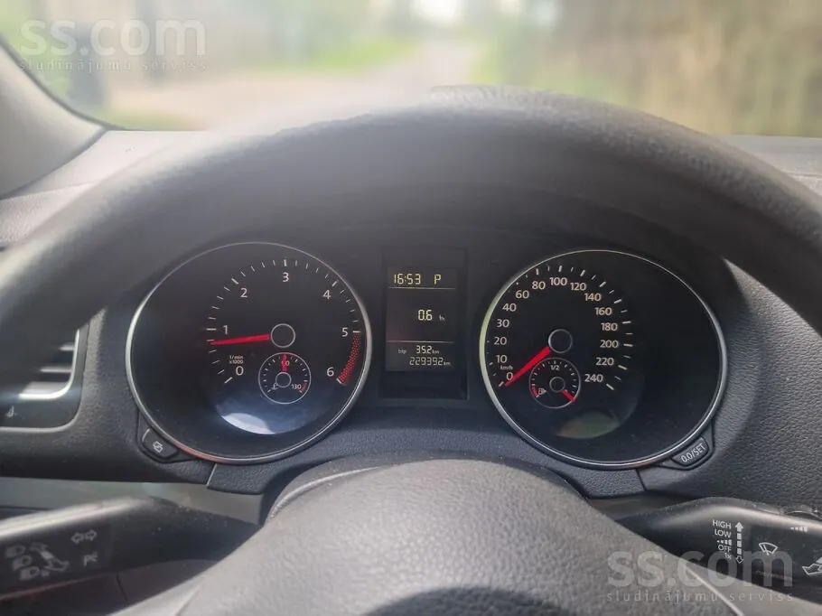 Volkswagen Golf 2011 photo 5