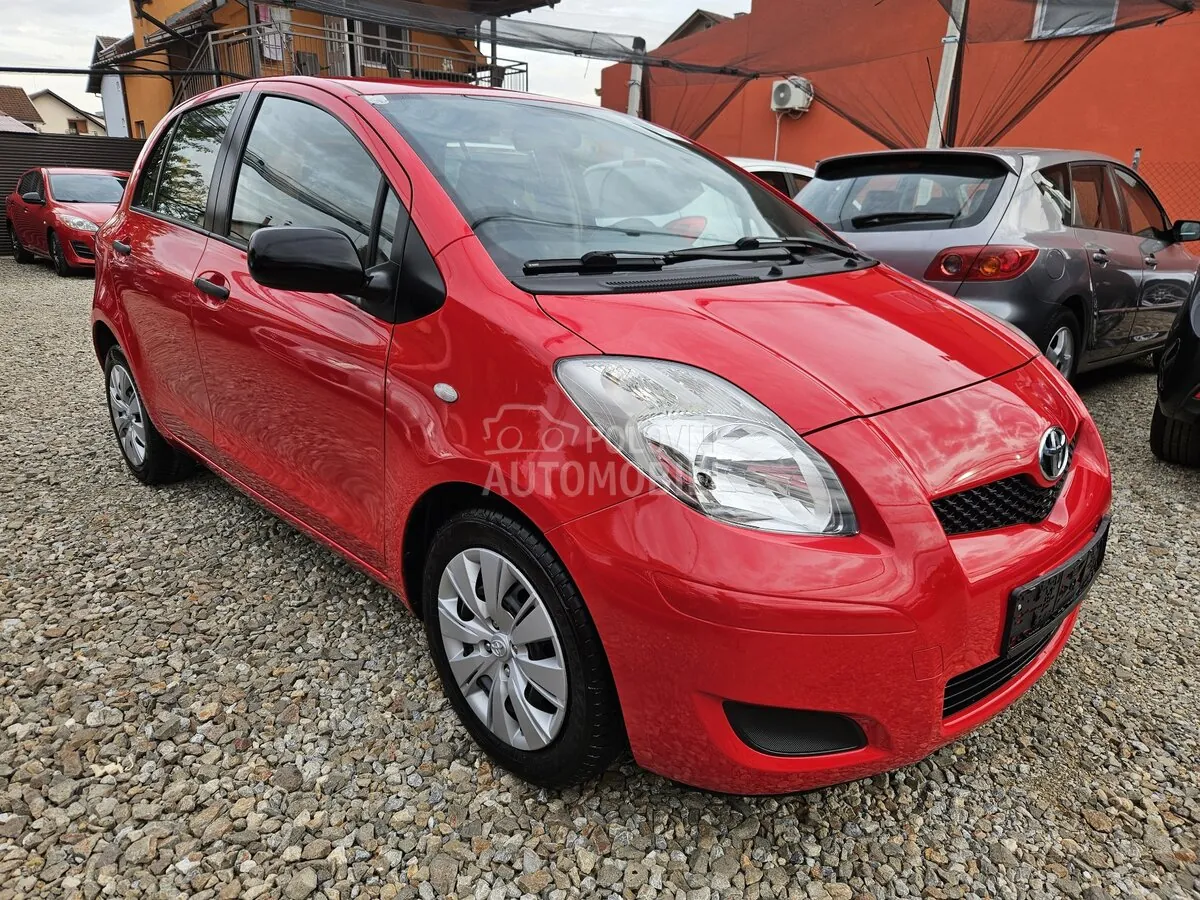 Toyota Yaris 2011 photo 2