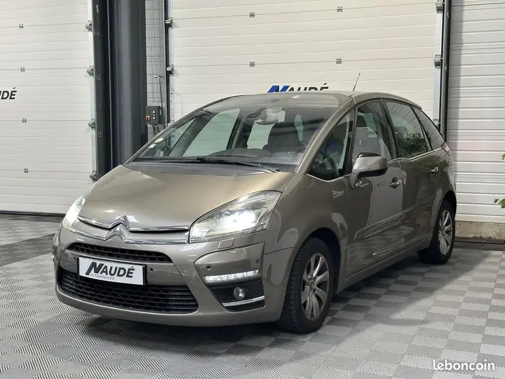 Citroen C4 Picasso 2011 photo 3