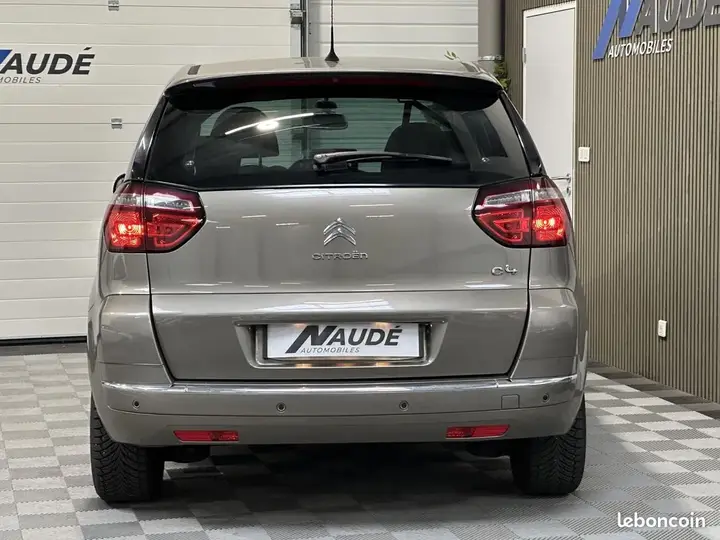 Citroen C4 Picasso 2011 photo 5