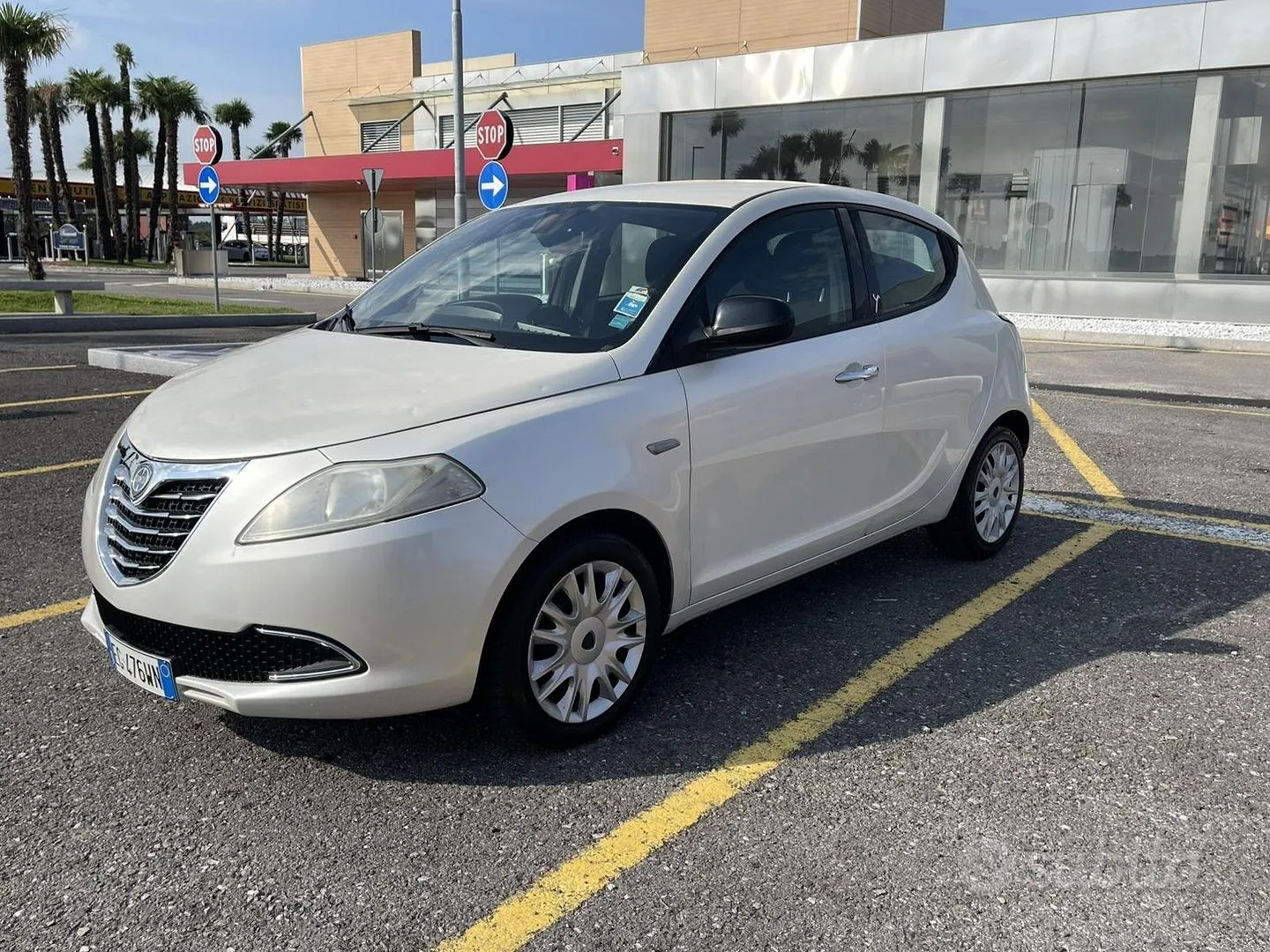 Lancia Ypsilon 2011 photo 2