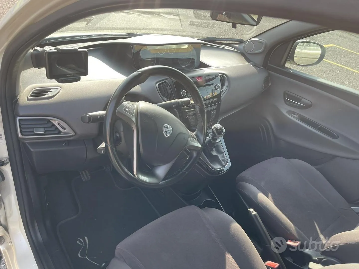 Lancia Ypsilon 2011 photo 5