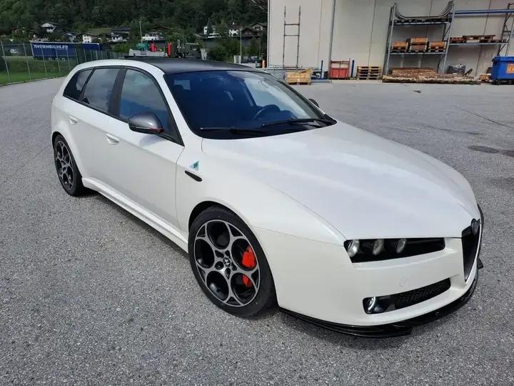 Alfa Romeo 159
