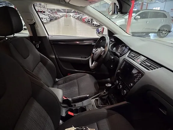 Skoda Octavia 2018 photo 4