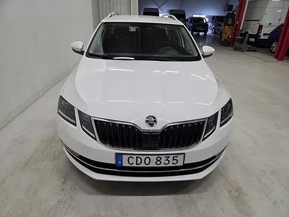Skoda Octavia 2018 photo 2