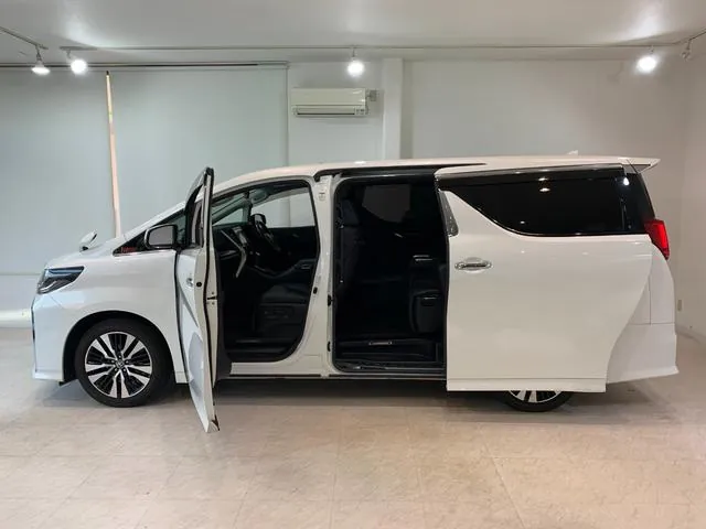 Toyota Alphard 2020 photo 4