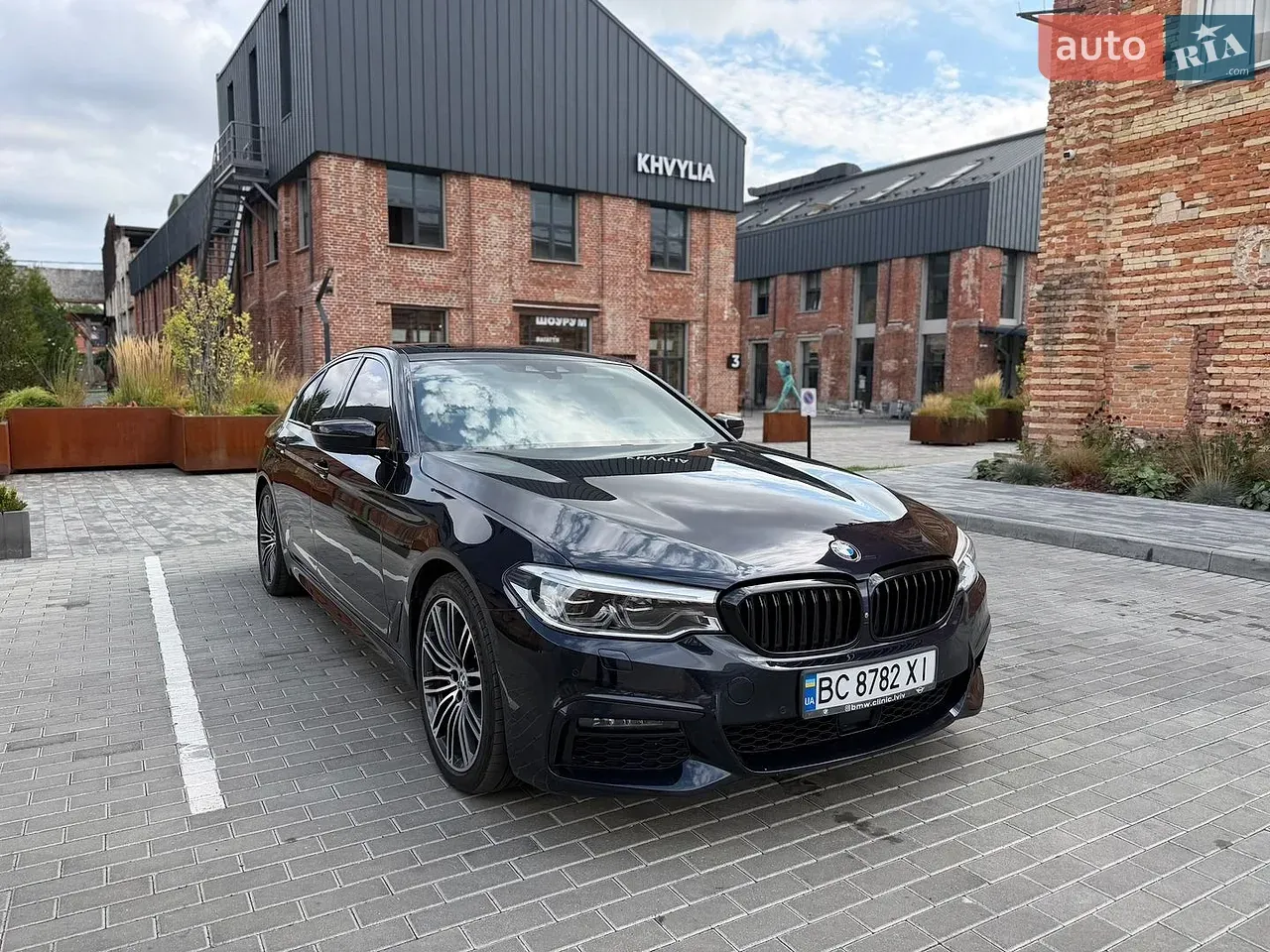 BMW 5 Series 2017 photo 3