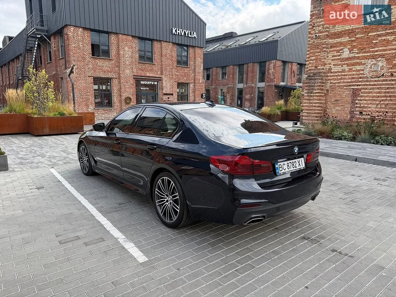 BMW 5 Series 2017 photo 5