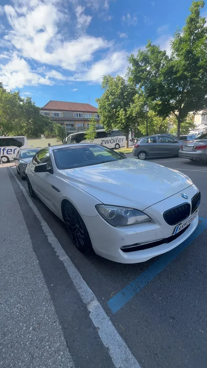 BMW 6 Series 2012 photo 2