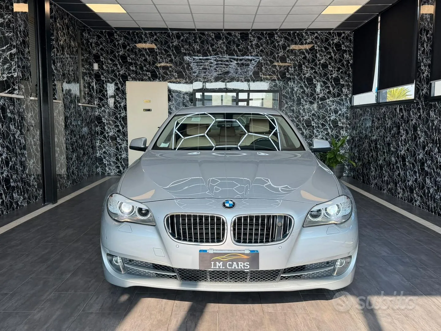 BMW 5 Series 2013 photo 2