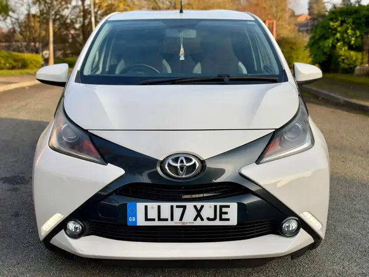 Toyota Aygo 2017 photo 2