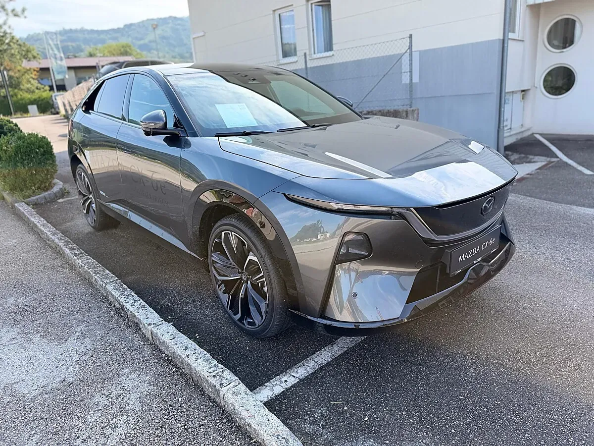 Mazda Cx-6E 2026 photo 3