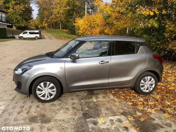 Suzuki Swift 2022 photo 3
