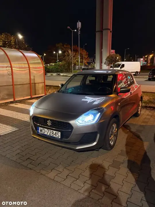 Suzuki Swift 2022 photo 2
