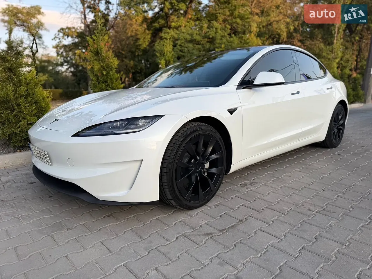 Tesla Model 3 2024 photo 5