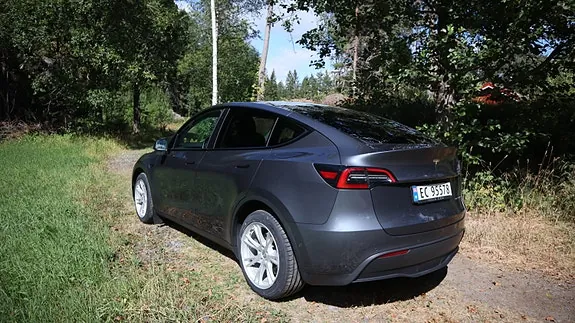 Tesla Model Y 2021 photo 4