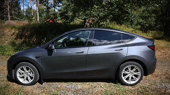 Tesla Model Y 2021 photo 2
