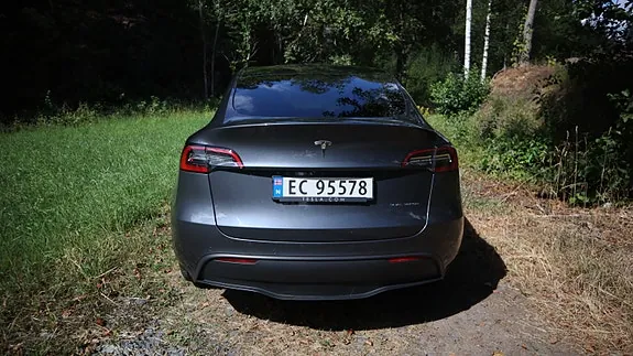 Tesla Model Y 2021 photo 3