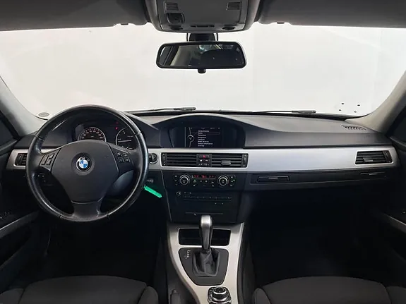 BMW 320D 2009 photo 5