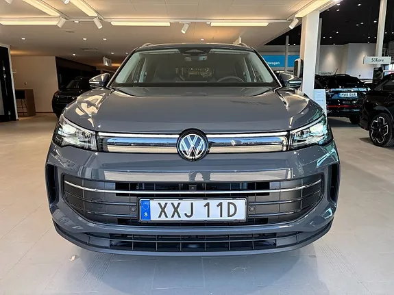 Volkswagen Tiguan 2026 photo 2