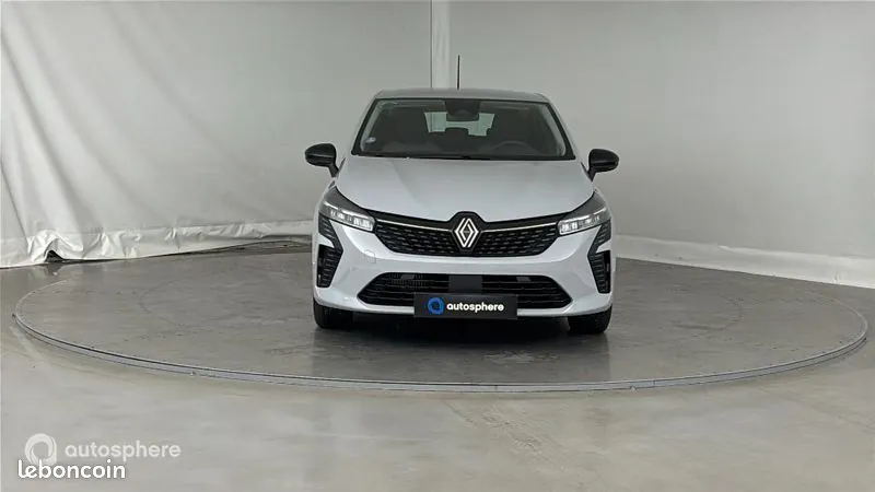 Renault Clio 2024 photo 2