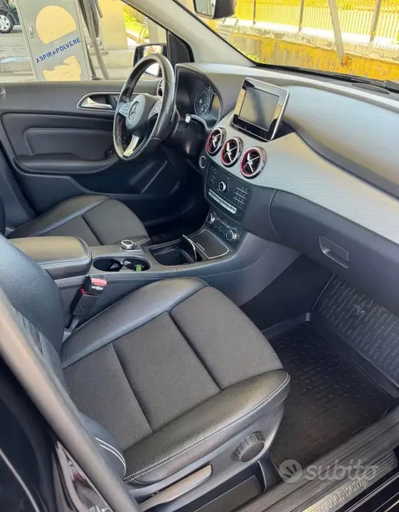 Mercedes-Benz B-Class 2015 photo 3