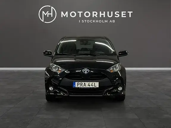 Toyota Yaris 2024 photo 2