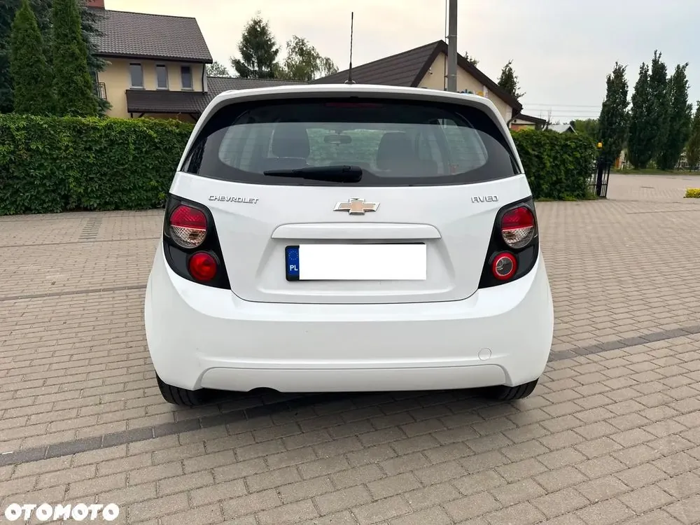 Chevrolet Aveo 2012 photo 5