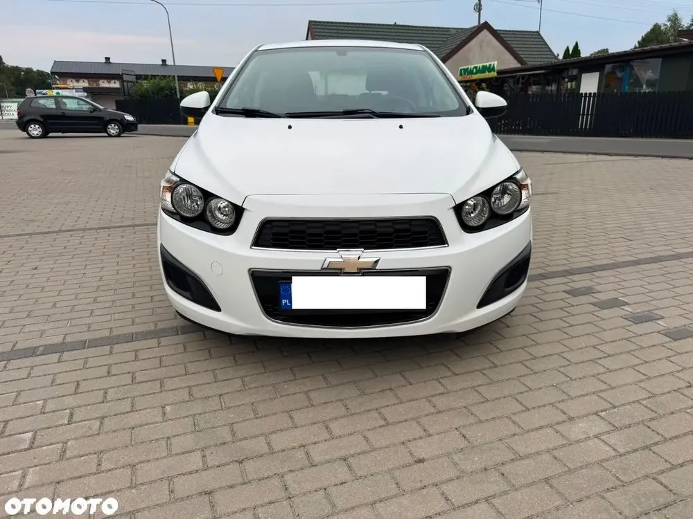 Chevrolet Aveo 2012 photo 2
