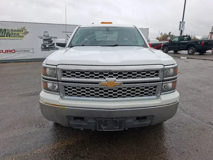 Chevrolet Silverado 1500 2015 photo 2