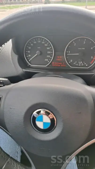 BMW 118D 2010 photo 4